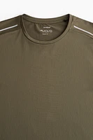 T-shirt de course coupe classique en DryMove™