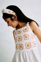 Robe en coton d'aspect crocheté