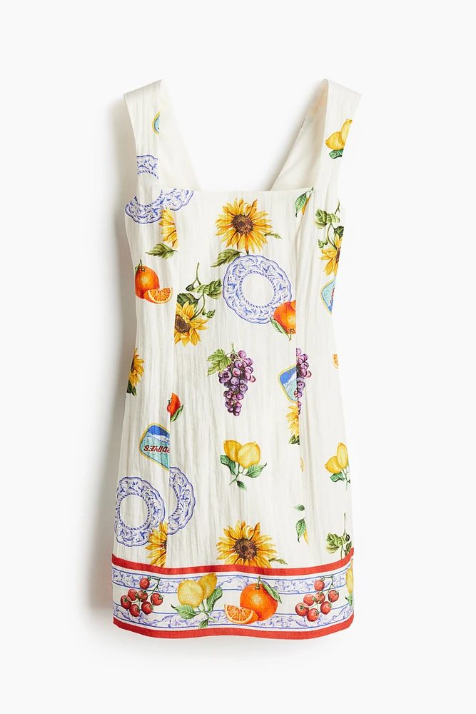 Dress with Bow at Back