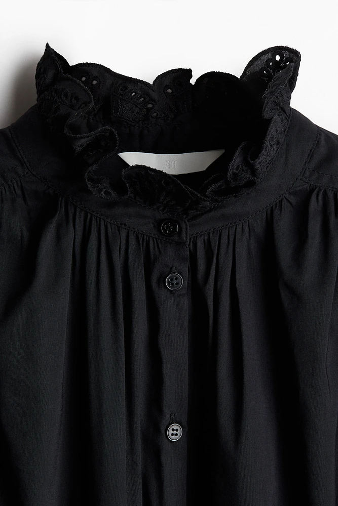 Blouse avec détail de broderie anglaise