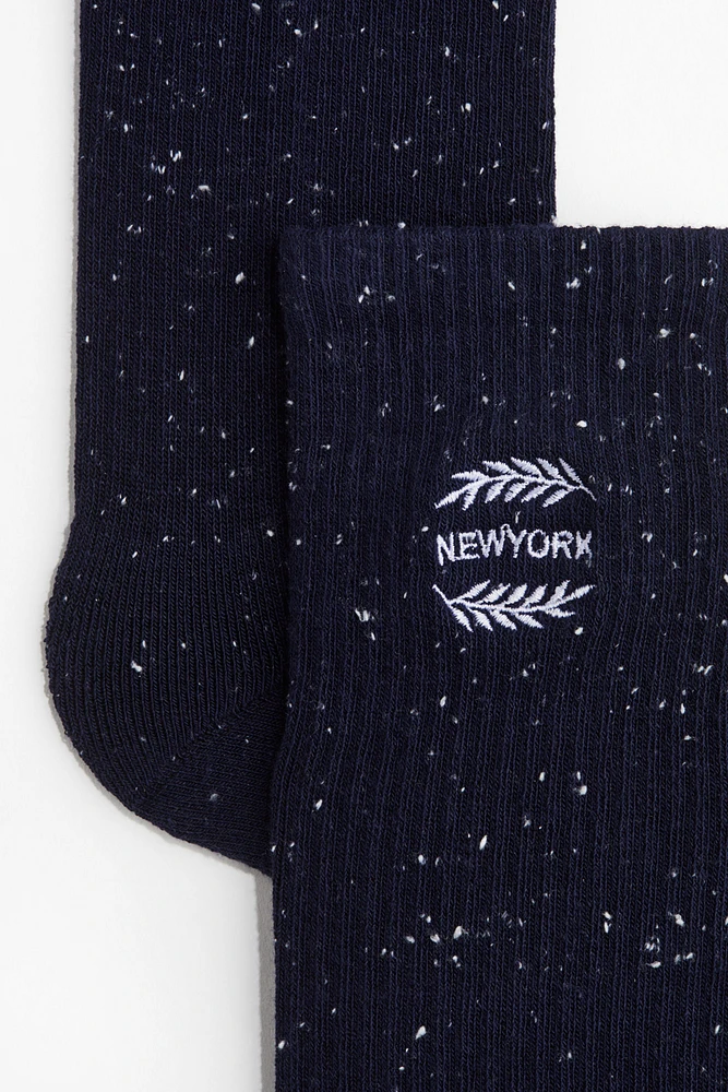 Motif-Detail Socks
