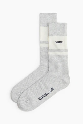 Embroidery-Motif Socks