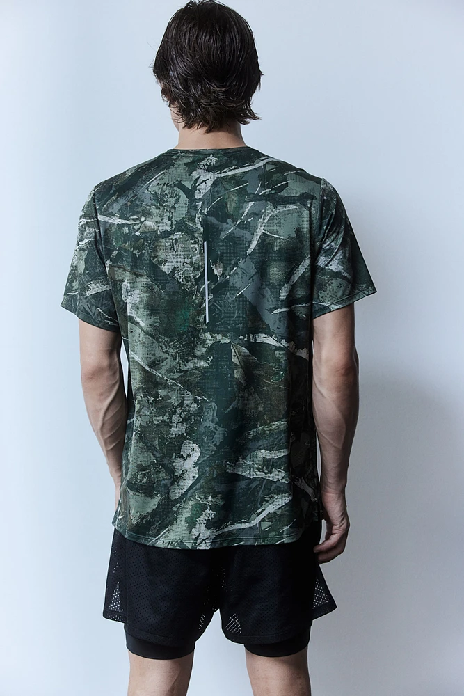 T-shirt de course coupe classique en DryMove™