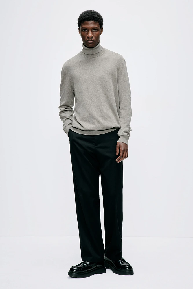 Slim Fit Fine-Knit Turtleneck Sweater