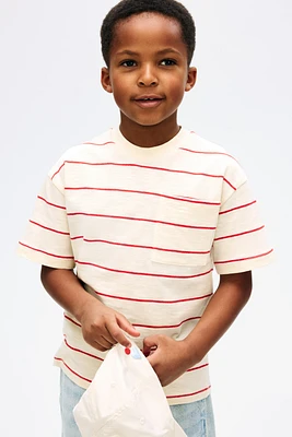 Chest-pocket T-shirt
