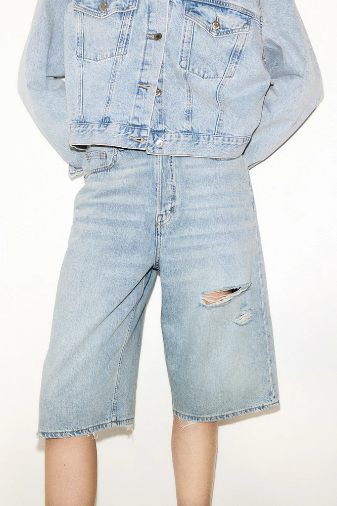 Short en denim haut du genou