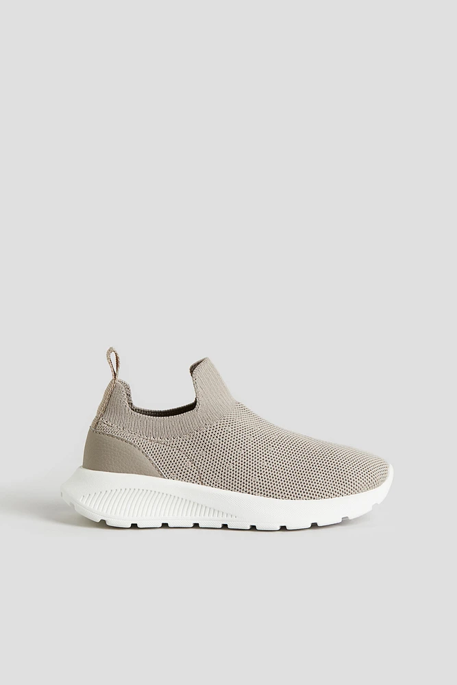 Lightweight-sole Slip-on Shoes