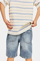 Short coupe ample en denim