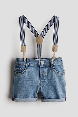 Short à bretelles