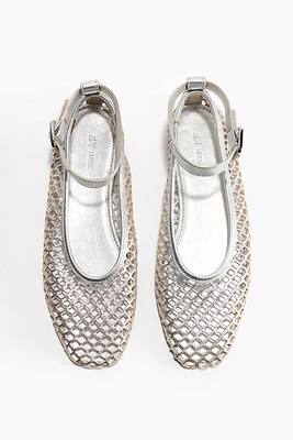 Ballerines ajourées en cuir