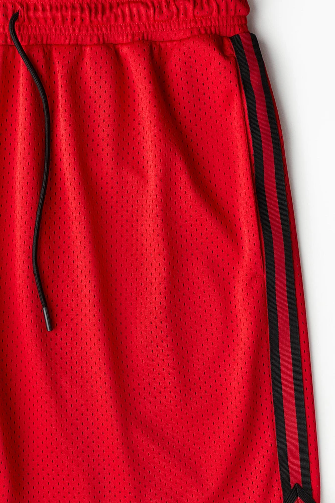 Loose-Fit Basketball Shorts with DryMove™