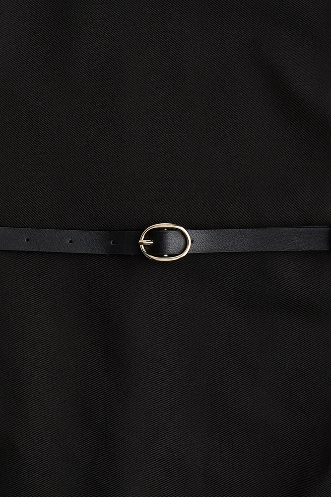 Robe épaules nues avec ceinture