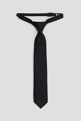 Pre-tied Tie