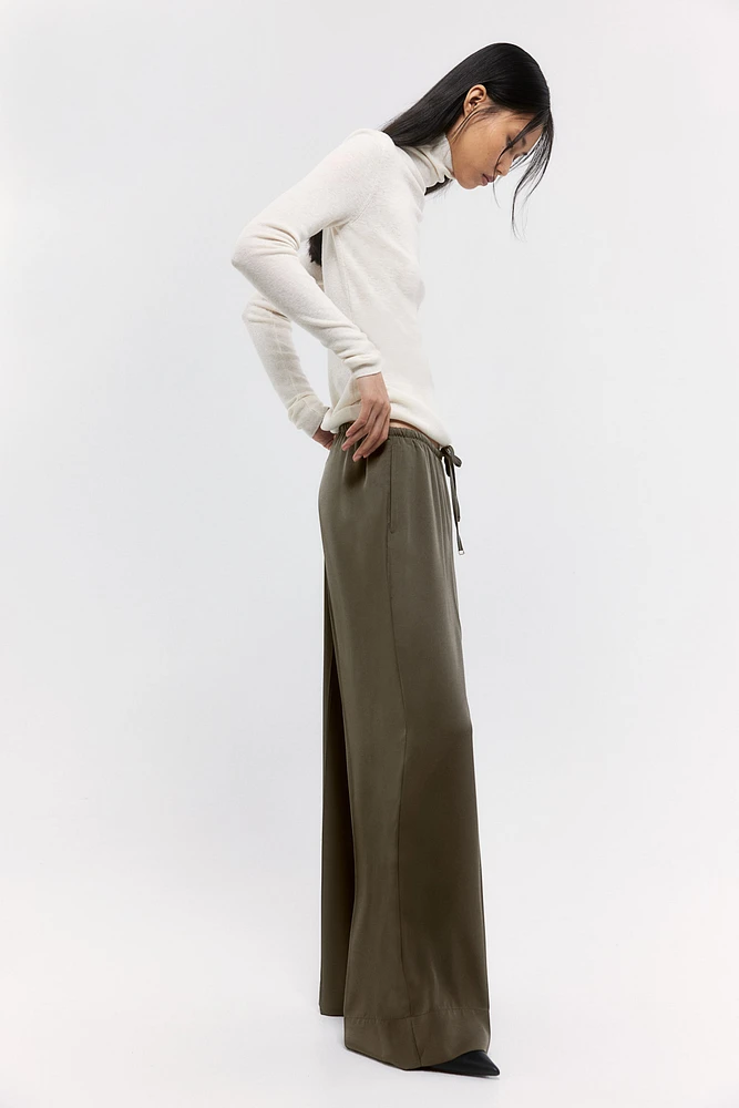 Wide-Leg Drawstring Pants