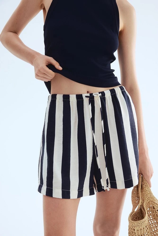 Short avec cordon de serrage