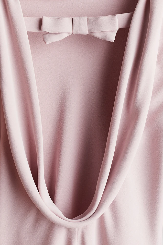 Robe à encolure bénitier