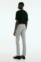 Pantalon habillé près du corps
