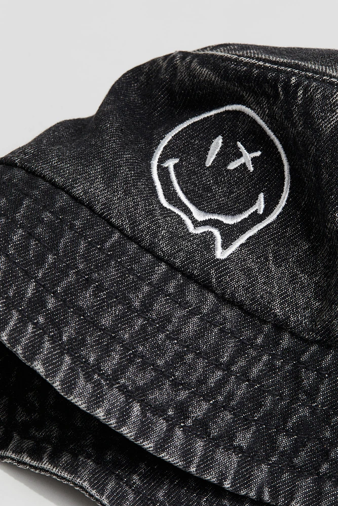 Bucket Hat with Embroidered Motif