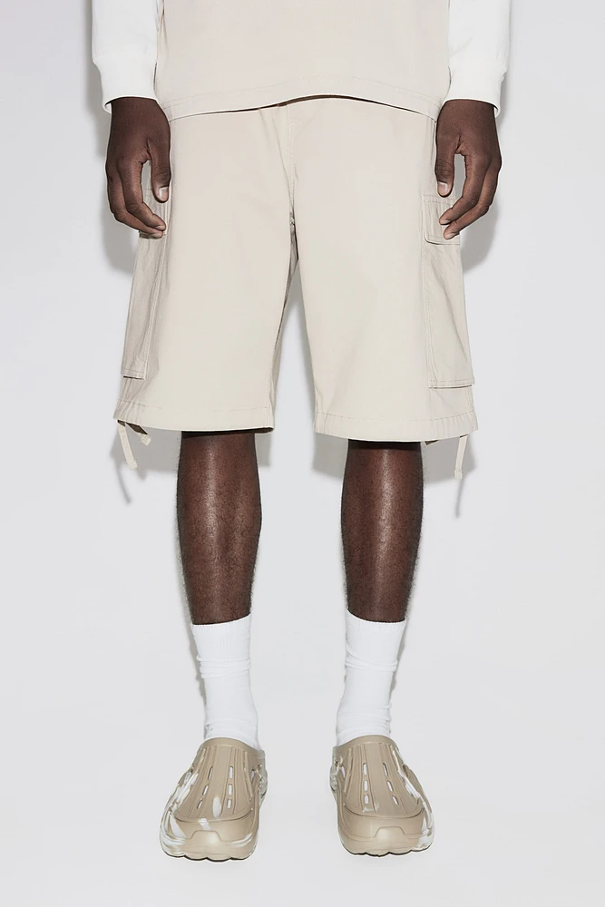 Loose Fit Twill Cargo Shorts