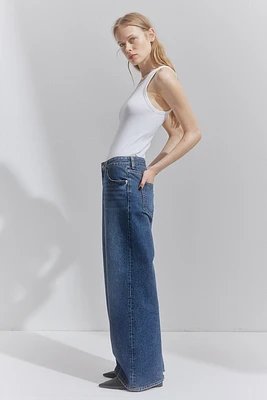 Wide-cut Jeans