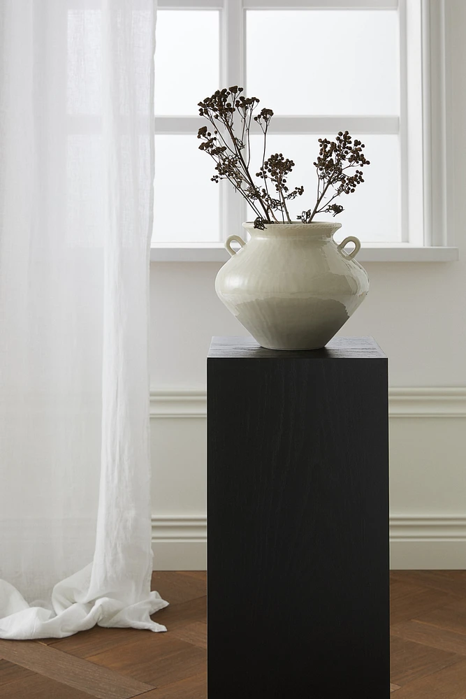 Pedestal