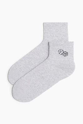 Chaussettes brodées