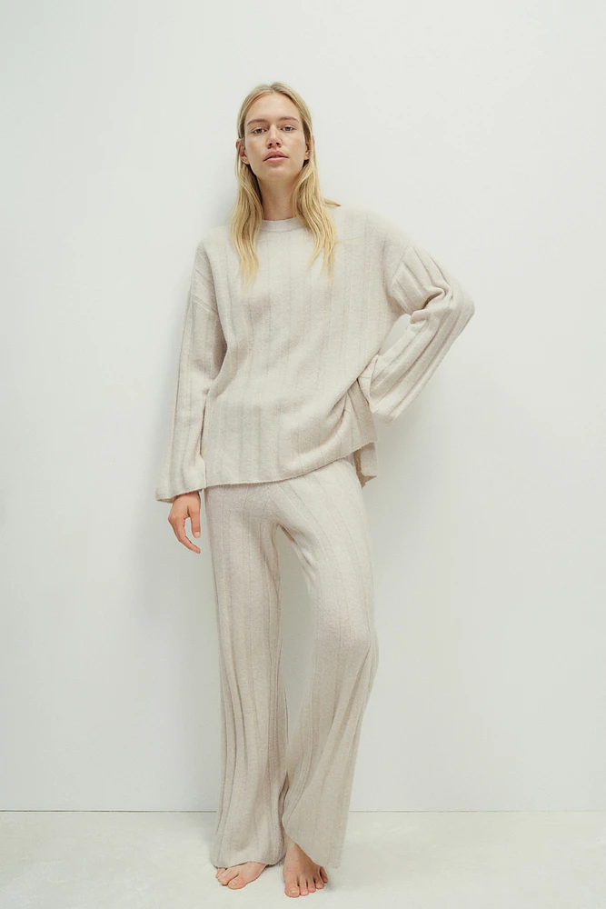 Oversized Rib-knit Sweater