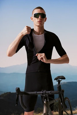 Slim-Fit Cycling Shirt with DryMove™