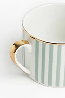 Tasse en porcelaine