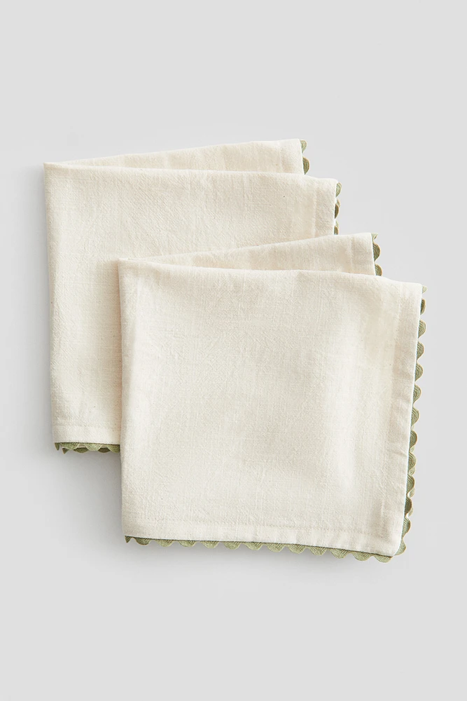 2-Pack Scalloped-Edge Napkins