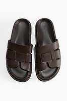 Sandales façon claquettes