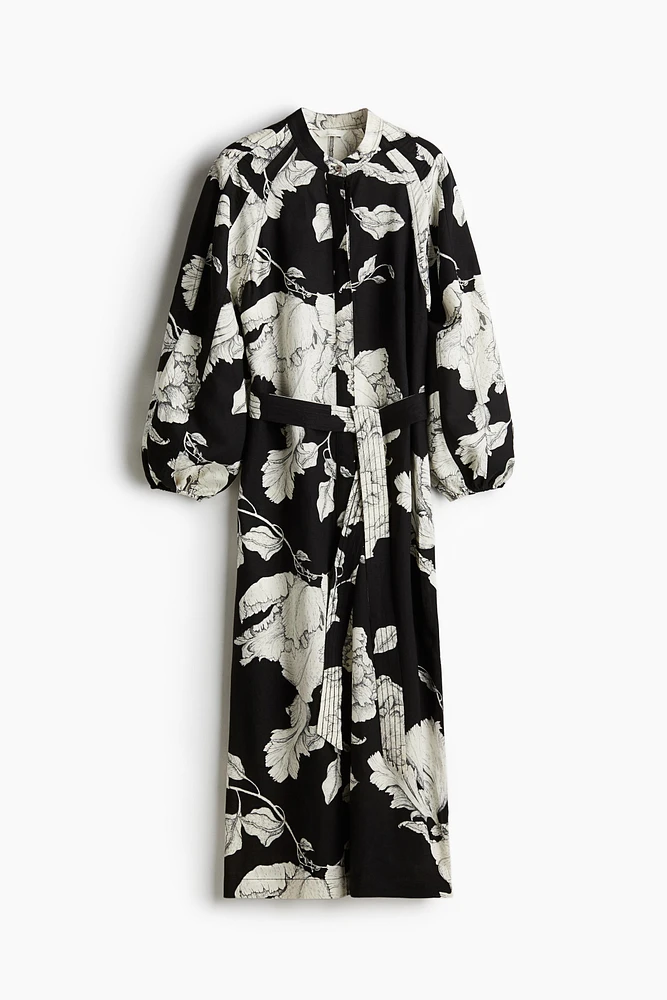 Robe en lin mélangé avec ceinture à nouer