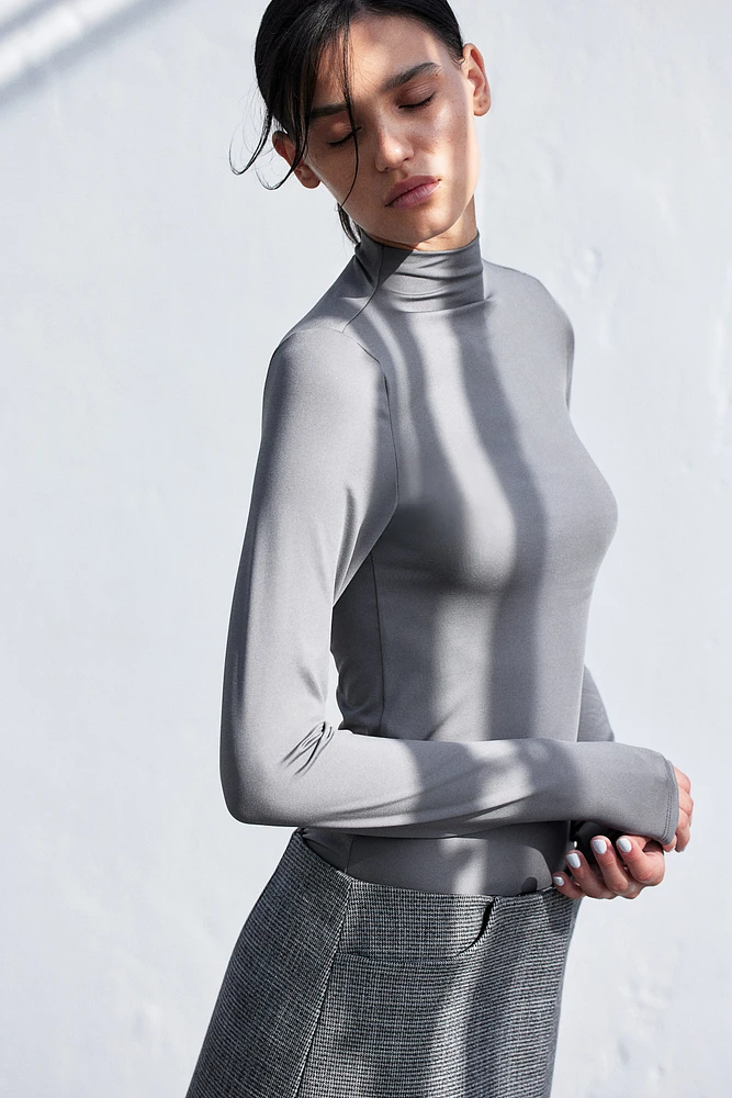 Mock Turtleneck Jersey Top