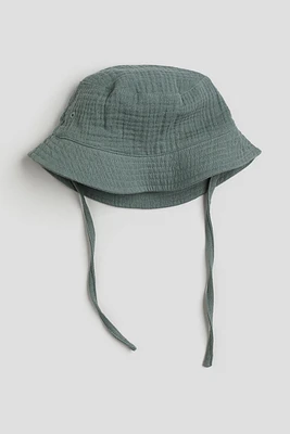 Chapeau en mousseline de coton