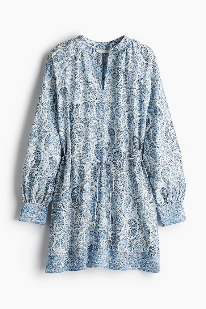 Robe tunique avec ceinture à nouer