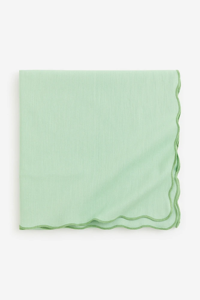 Scalloped-edge Tablecloth