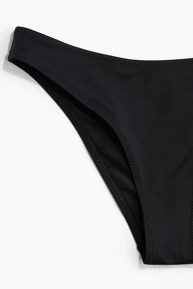 Bas de maillot échancré