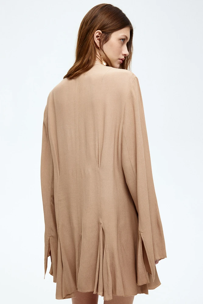 Robe avec laçage et jupe évasée