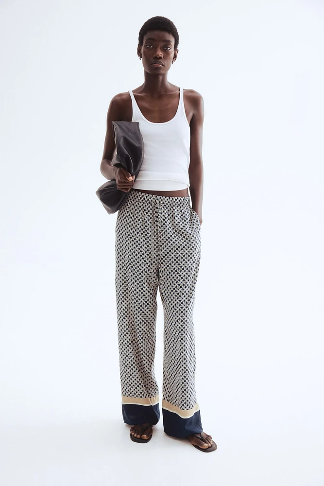 Wide-cut Pull-on Pants