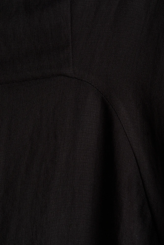 Robe évasée à dos nu