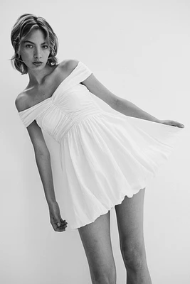 Crinkled Off-the-shoulder Dress