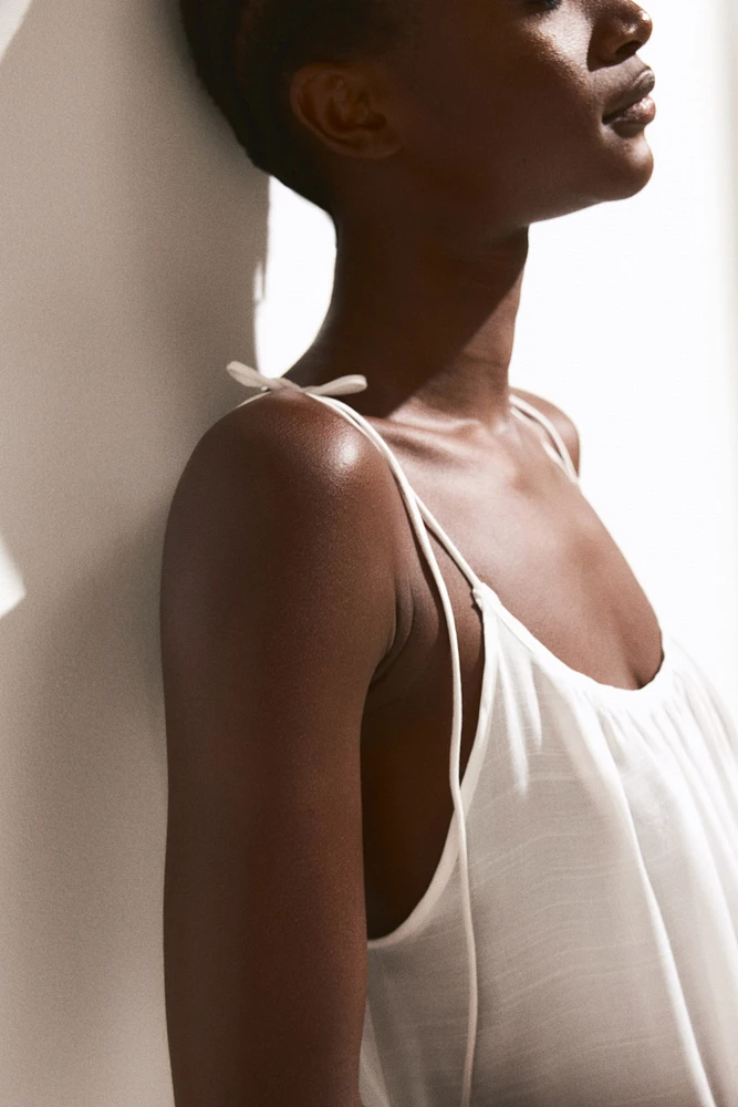 Robe de plage avec bretelles à nouer