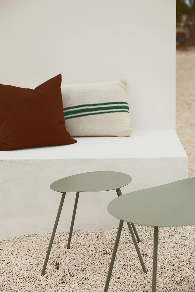 Ensemble de tables d'appoint en métal