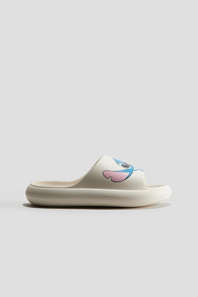 Molded Pool Shoes