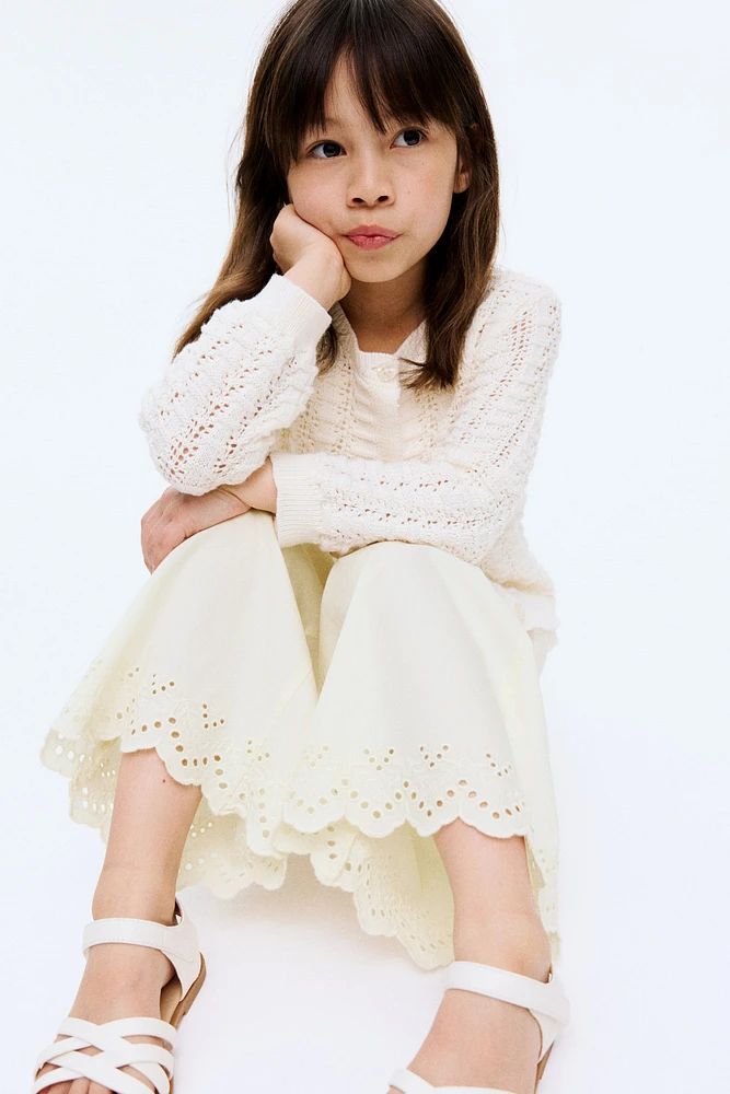 Cropped Pants with Eyelet Embroidery