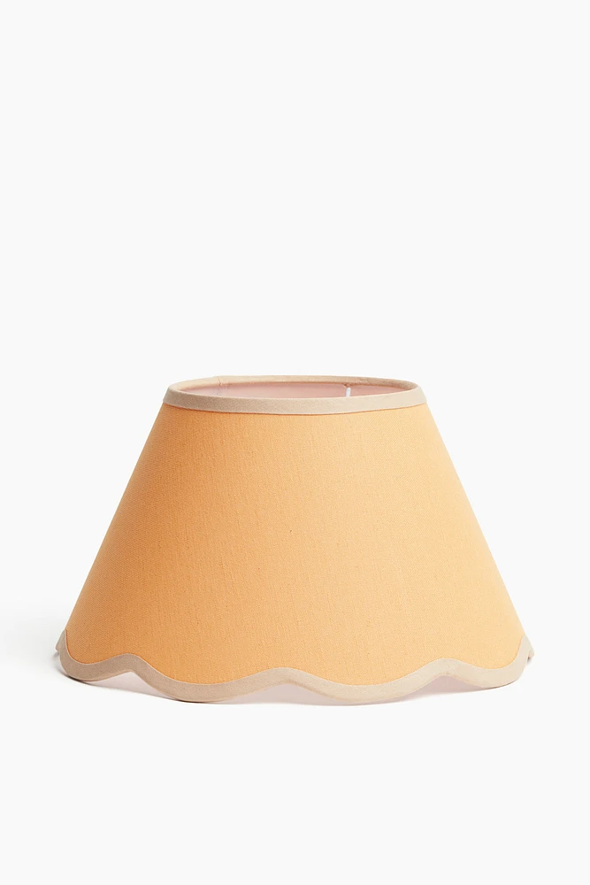 Scalloped-edge Lampshade