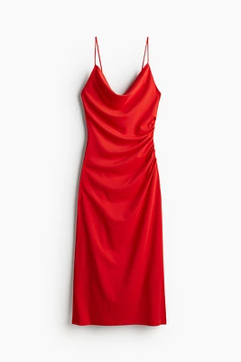 Robe drapée à encolure bénitier