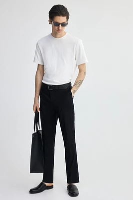 Pantalon d'habit près du corps