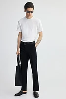 Pantalon d'habit près du corps