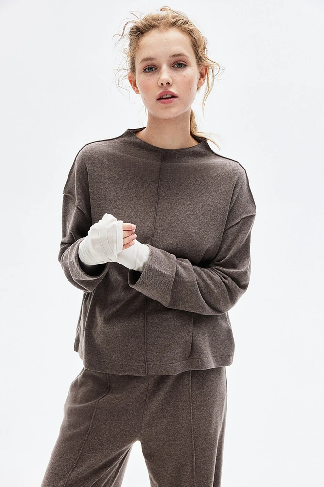 Fine-knit jumper